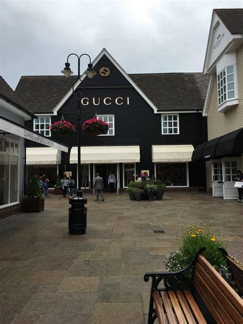 bicester village outlet.